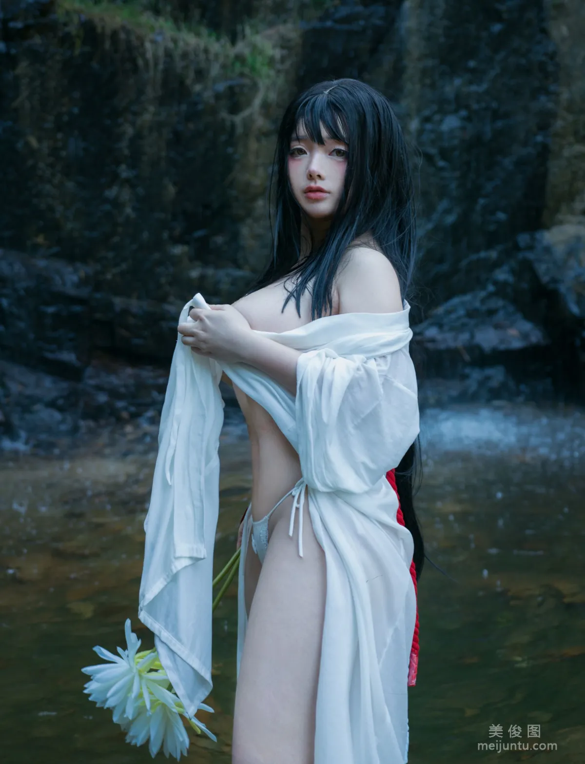 [COS福利] NinJA阿寨寨 - 神明巫女1