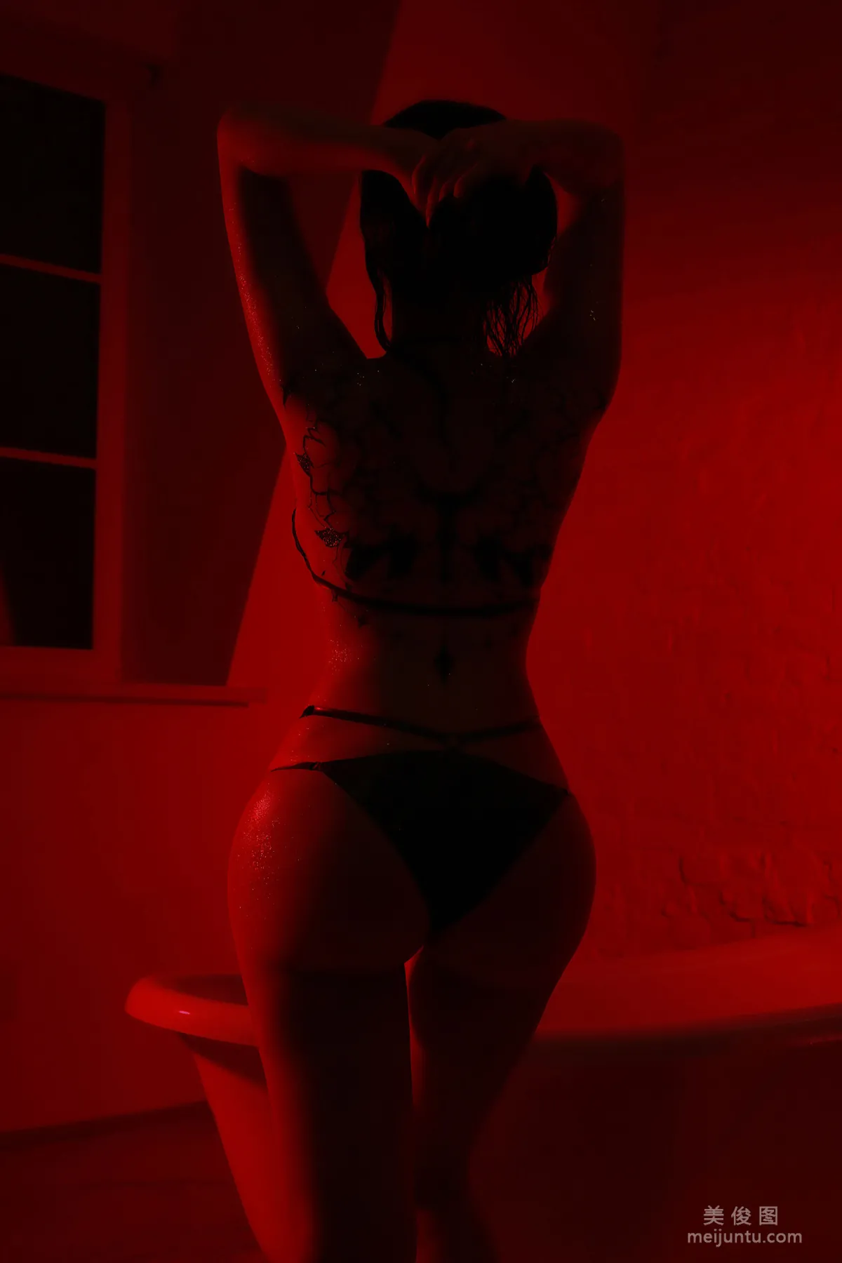 [國外美女COS福利] SayaTheFox - 浴缸 11