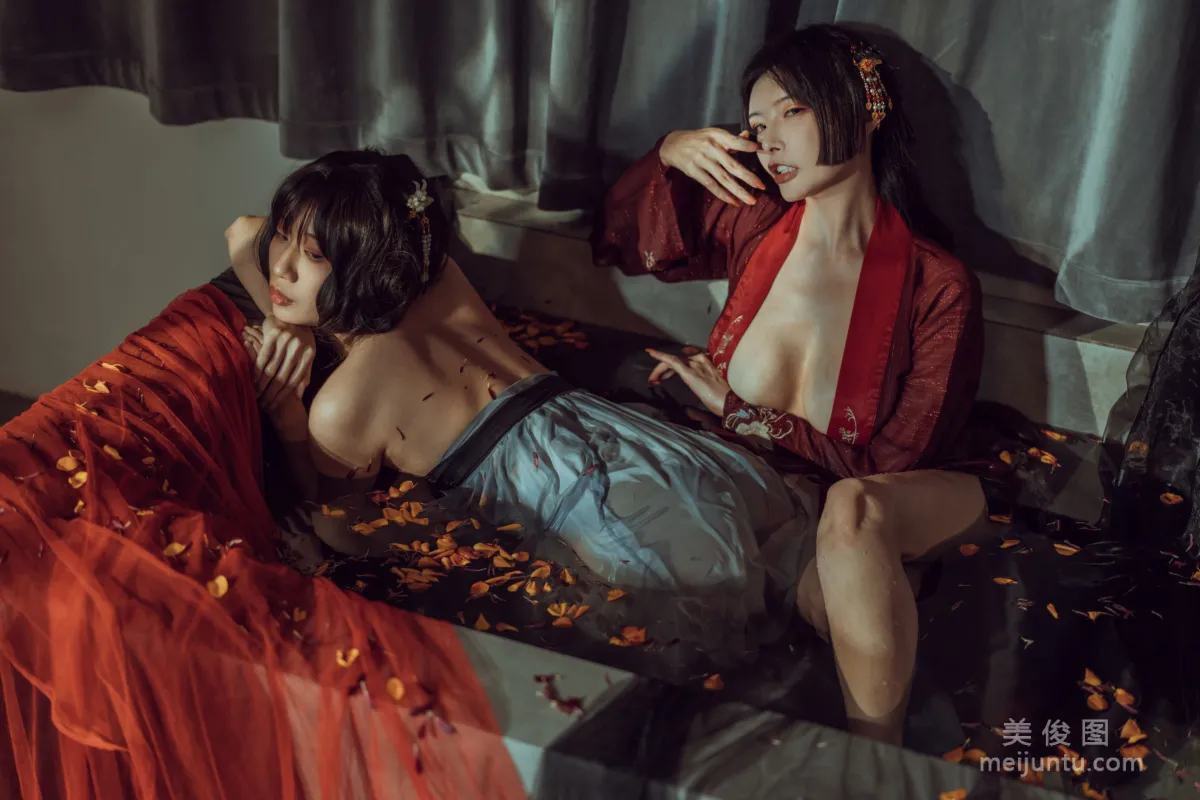 [COS福利] 秋和柯基(夏小秋秋秋) - 昏紅帳 寫真套圖 45