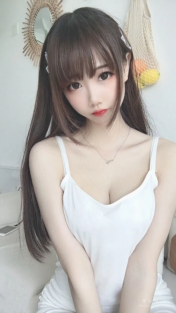 [COS福利] 雪琪 - 肉丝吊带裙48