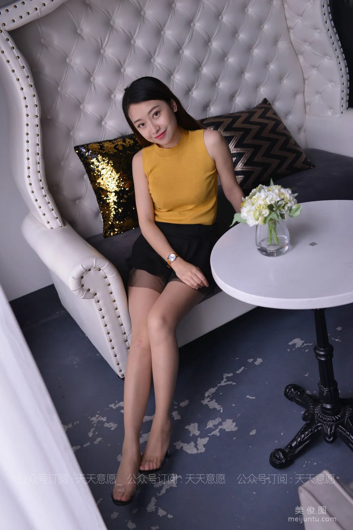 [IESS异思趣向] 丝享家 778：小婕《与花共舞》 丝袜美腿丝足套图12