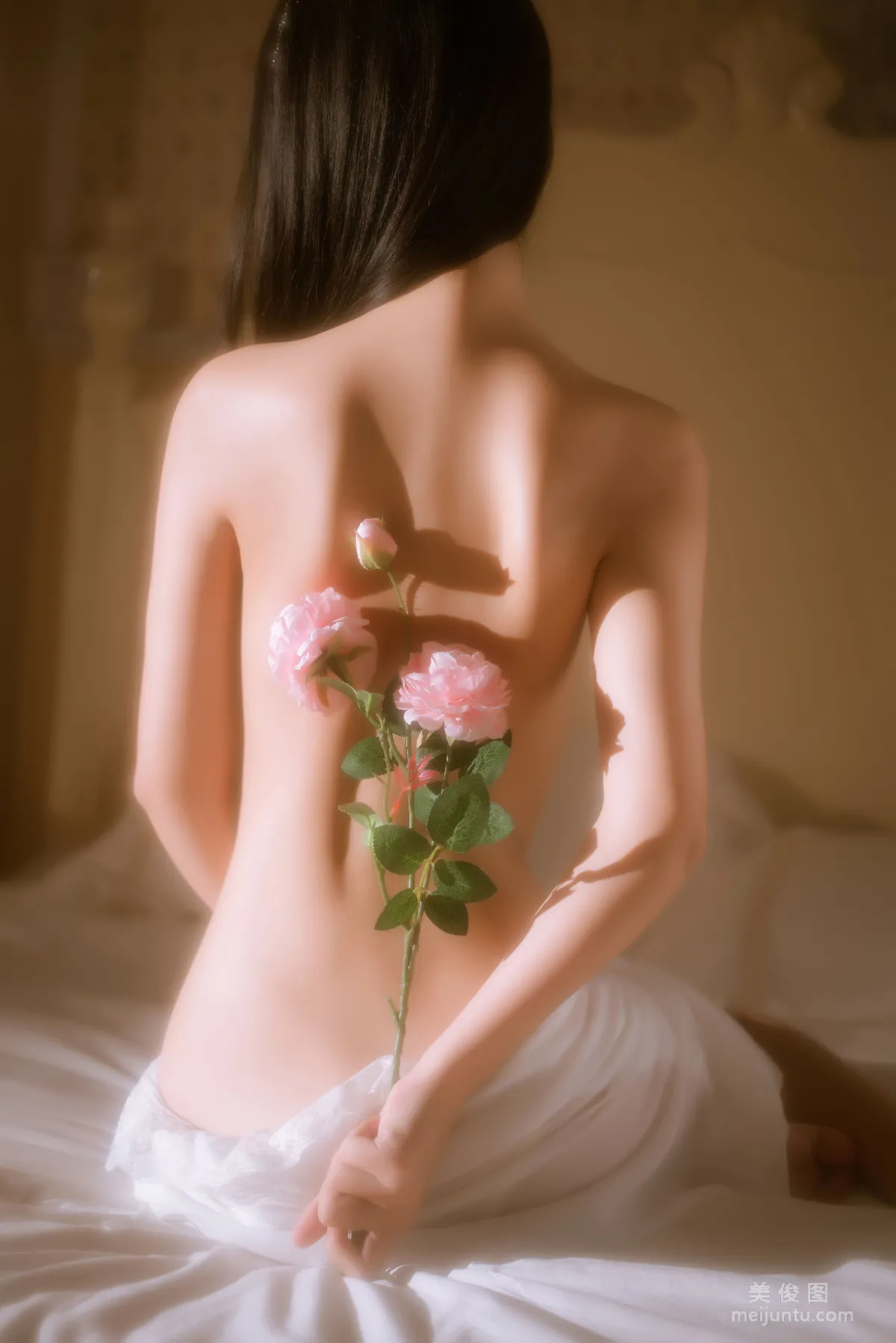 [COS福利] 萌芽兒o0 - 金色套裝 4