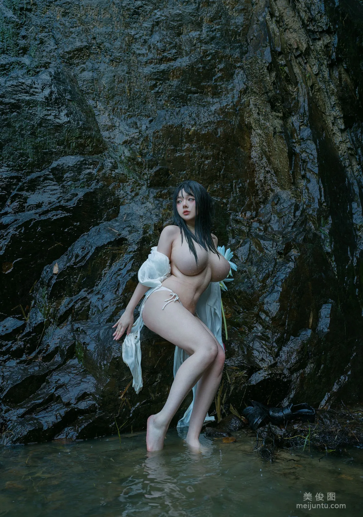 [COS福利] NinJA阿寨寨 - 神明巫女 38