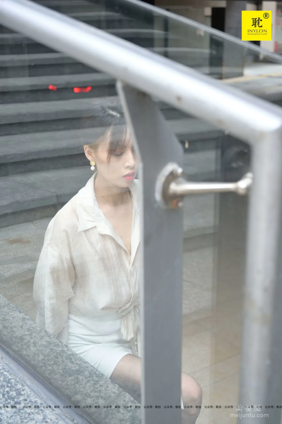 [IESS第N種幻想] 一個人下班③ 丘主管 美腿絲襪套圖 5