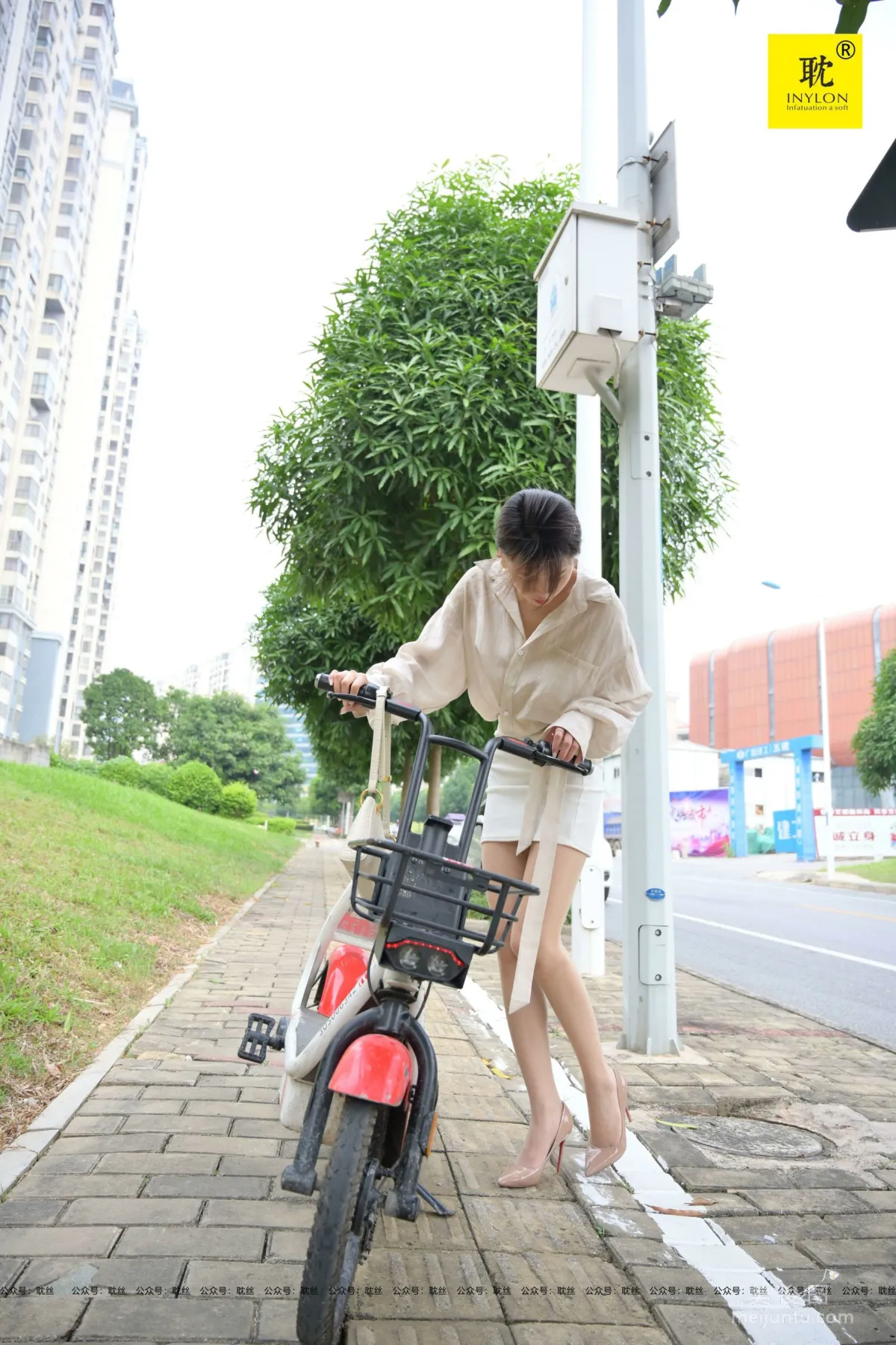 [IESS第N種幻想] 一個人下班⑤ 丘主管 絲襪套圖 31