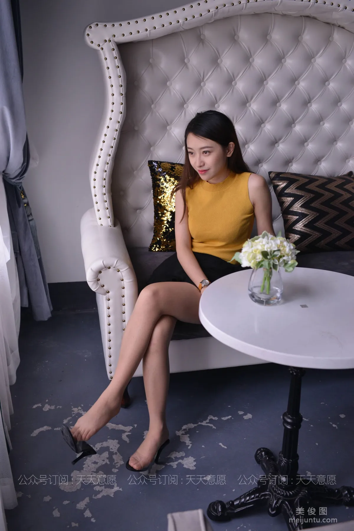 [IESS异思趣向] 丝享家 778：小婕《与花共舞》 丝袜美腿丝足套图52