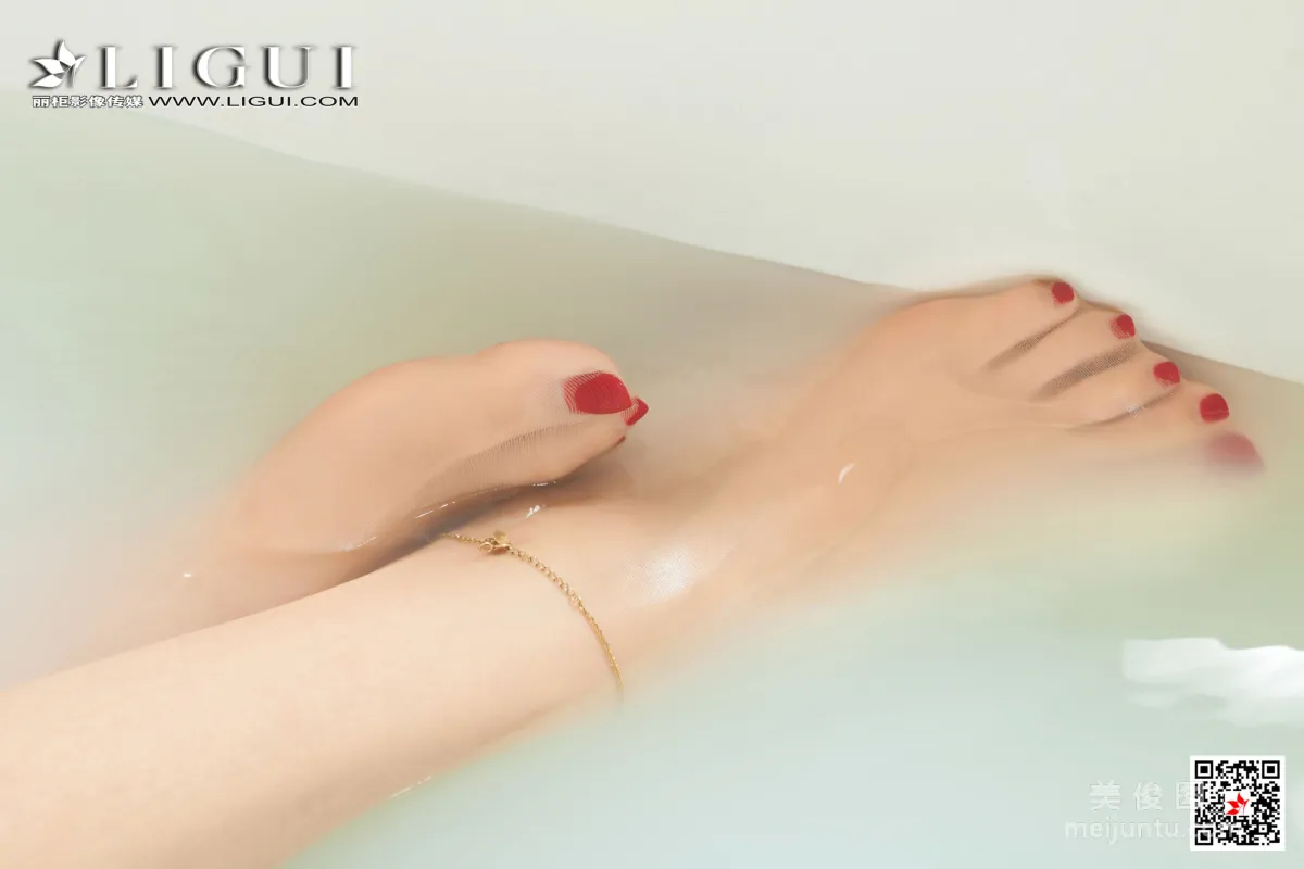 [麗櫃Ligui] Model 甜甜 《浴享絲柔之甜甜》 53