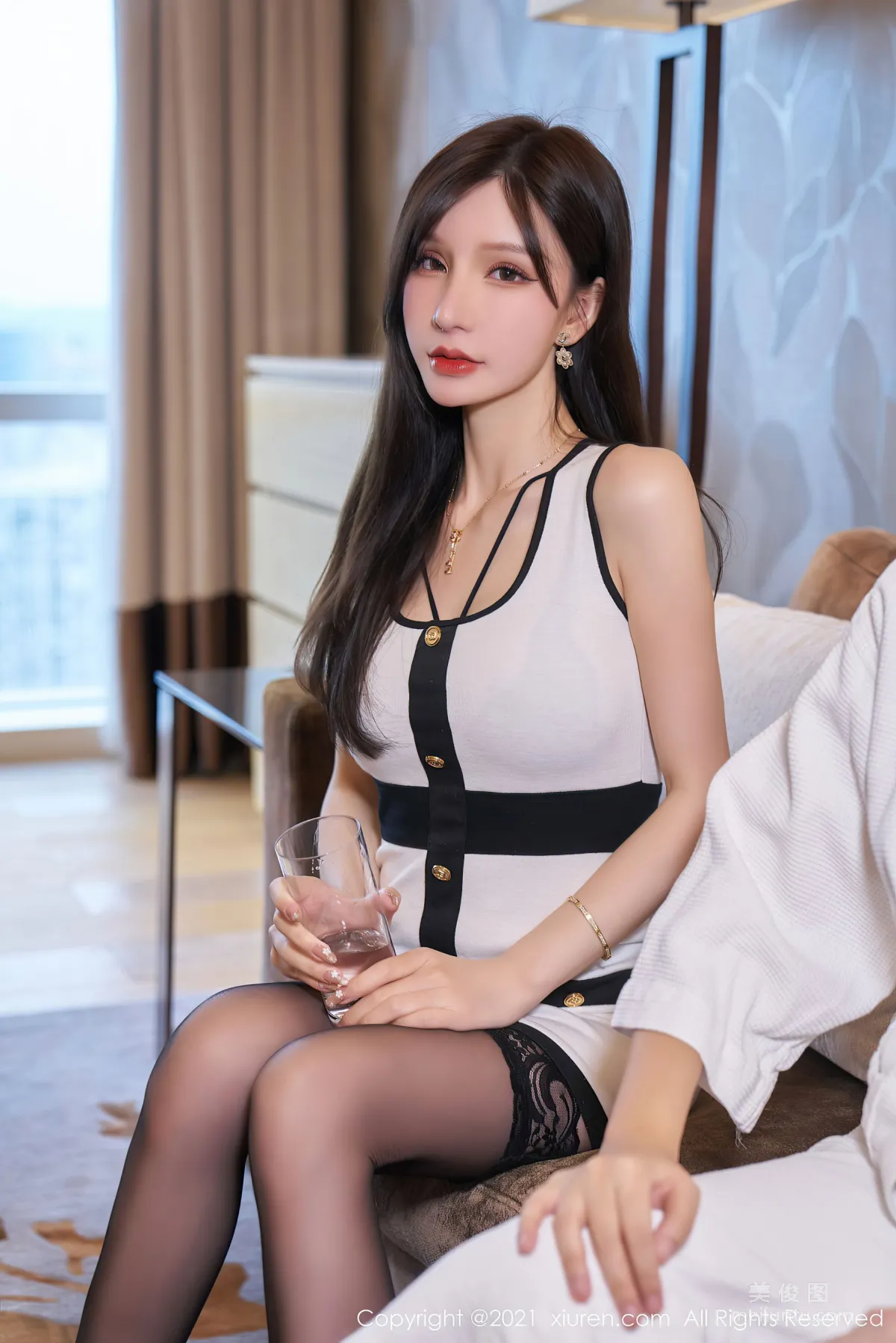 [秀人XiuRen] No.3768 周于希Sandy - 充滿無限想象力的劇情主題系列 46