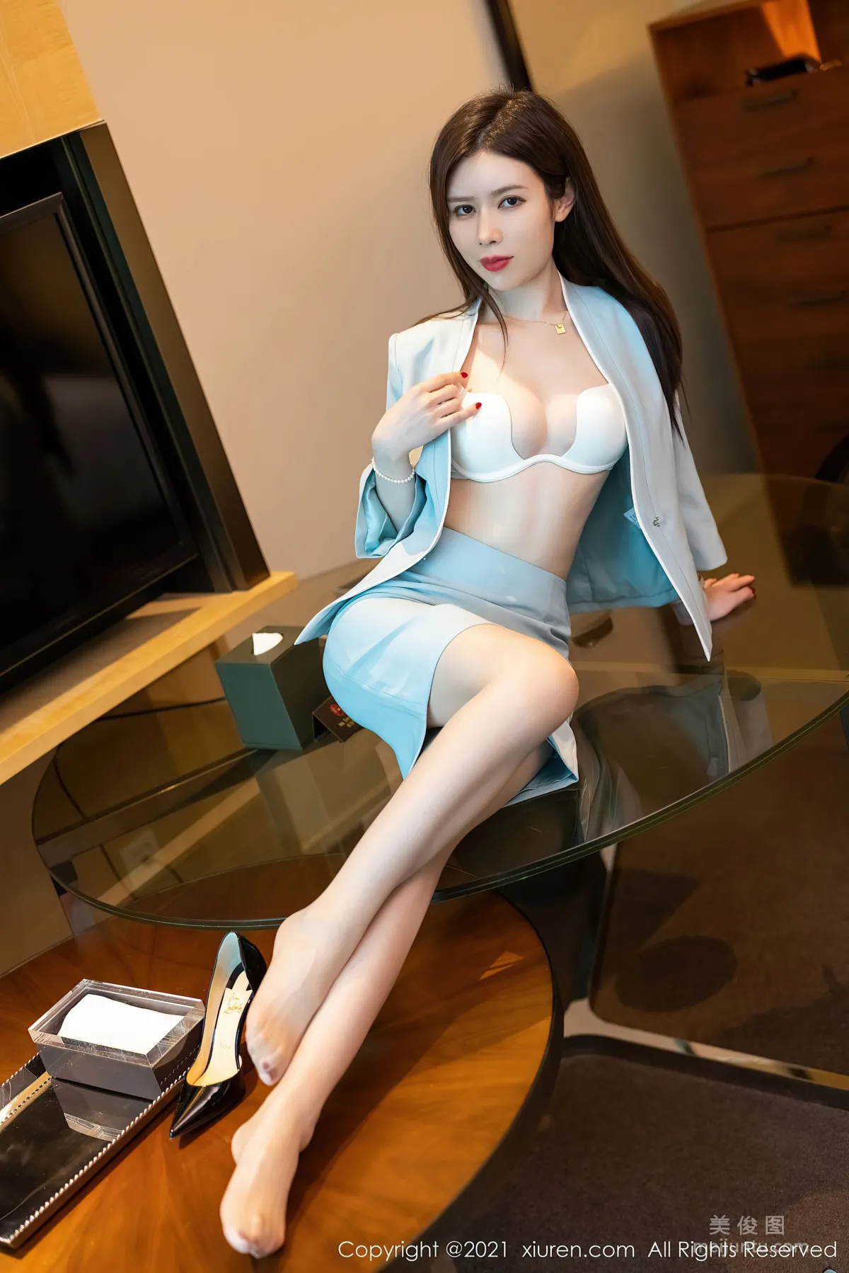 [秀人XiuRen] No.3783 吳雪瑤 - 典雅多姿的職業裝系列 15