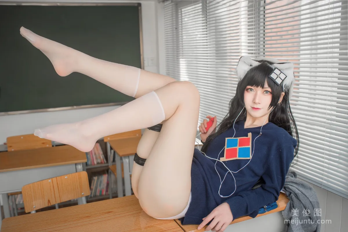 [網紅COSER寫真] izumi泉桃子 - 純白畢業季 36