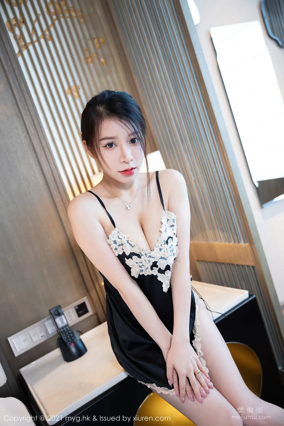 [美媛館MyGirl] Vol.574 vetiver嘉寶貝兒 - 典雅的吊裙與極緻朦胧絲襪 2