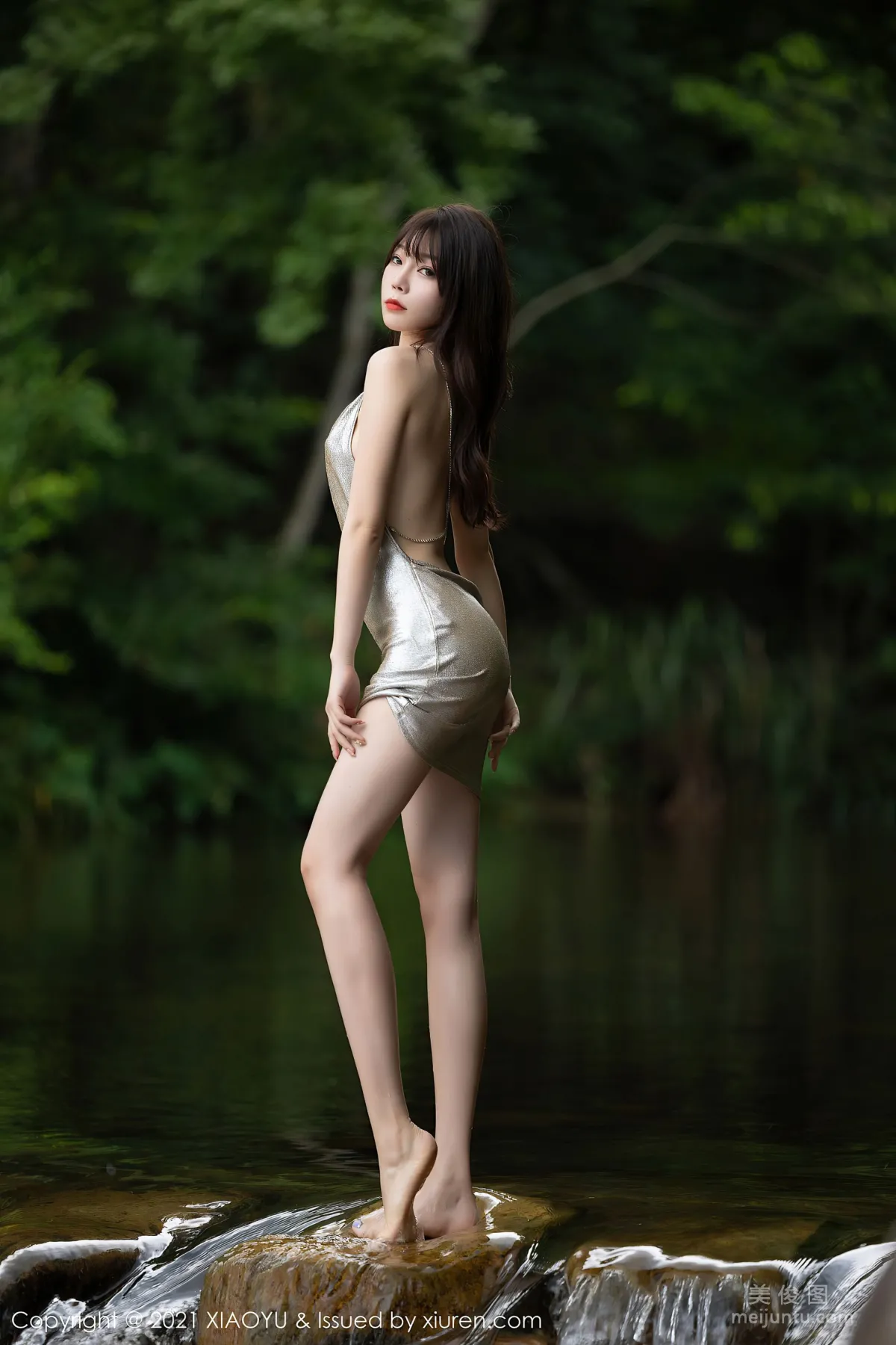 [語畫界XIAOYU] Vol.588 芝芝Booty - 山水林間佳人媚态生輝 12