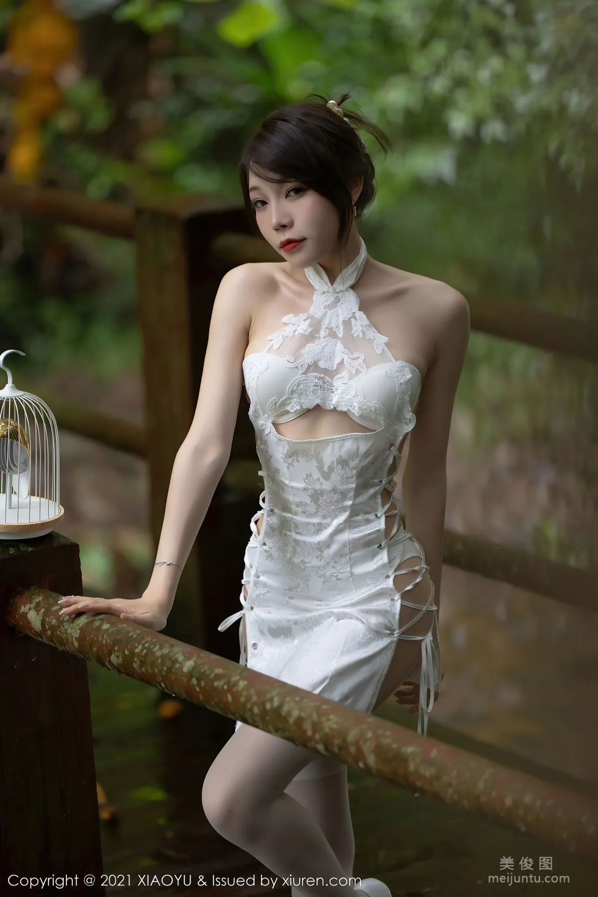 [語畫界XIAOYU] Vol.588 芝芝Booty - 山水林間佳人媚态生輝 29