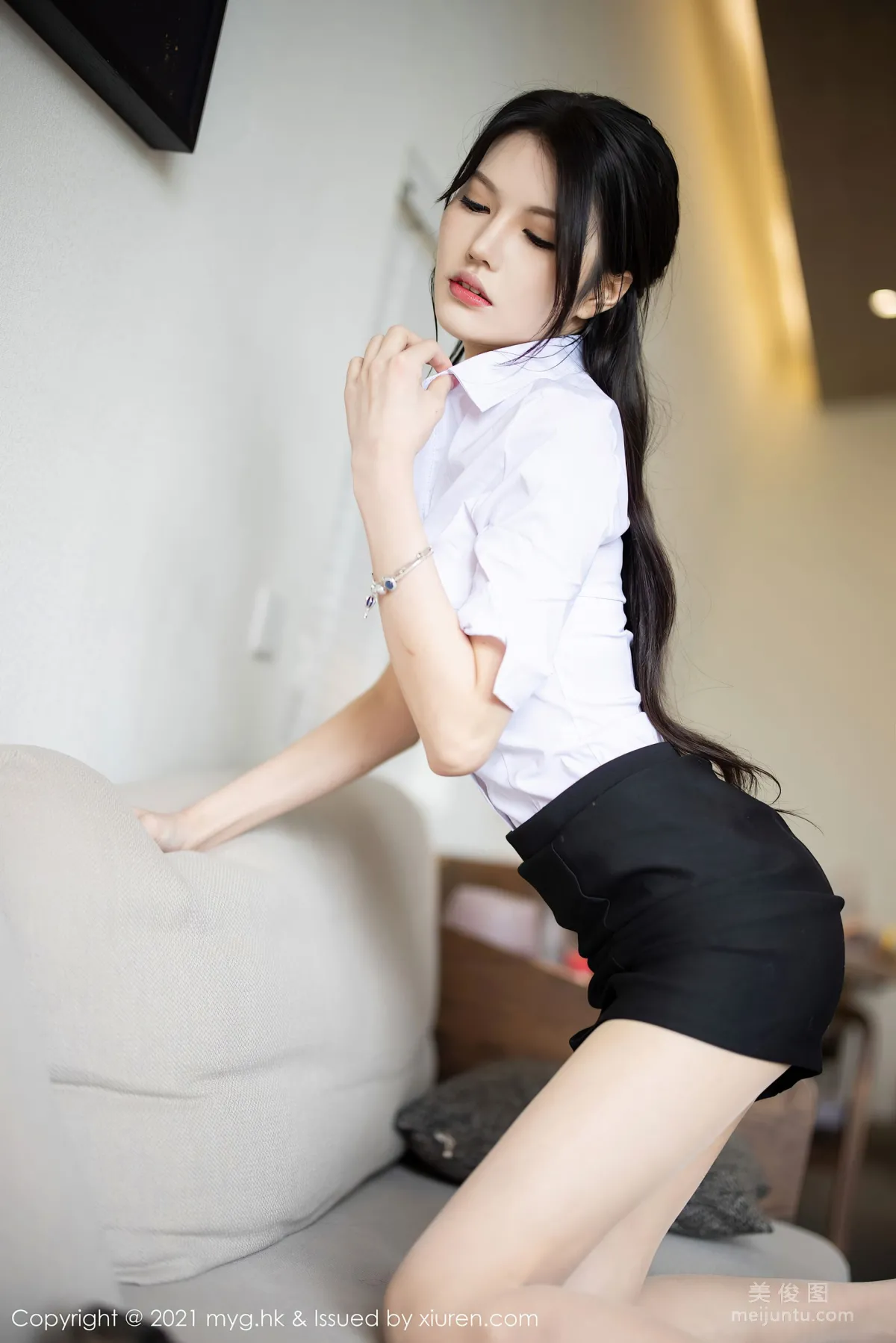 [美媛館MyGirl] Vol.572 媛媛醬belle - 經典的白襯衫黑短裙系列 12