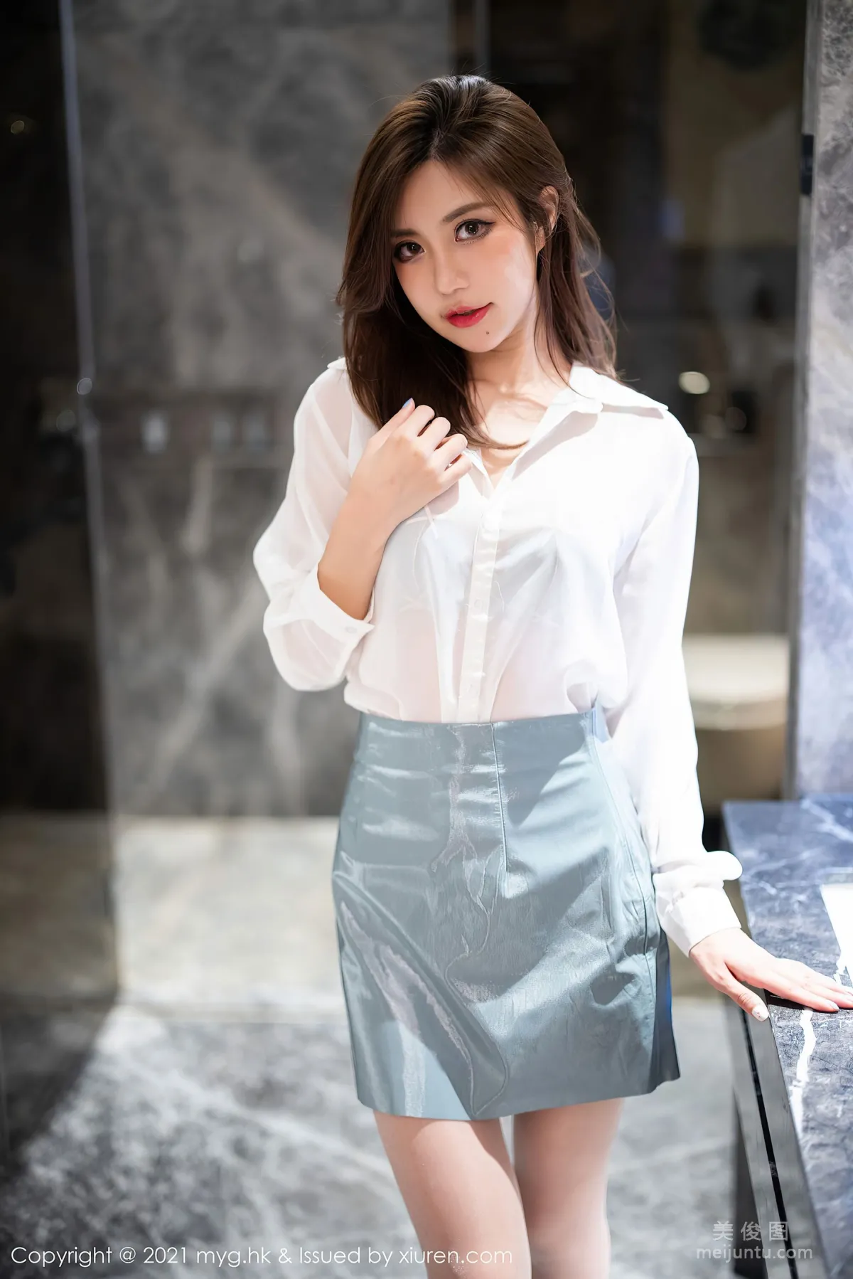 [美媛館MyGirl] Vol.583 绮裡嘉Carina - 經典潔白動人的襯衫與獨特薄荷綠皮裙OL 7
