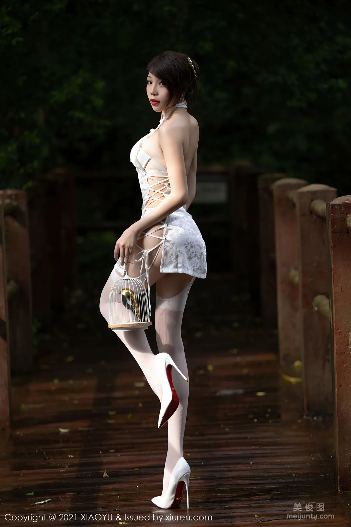 [語畫界XIAOYU] Vol.588 芝芝Booty - 山水林間佳人媚态生輝 40