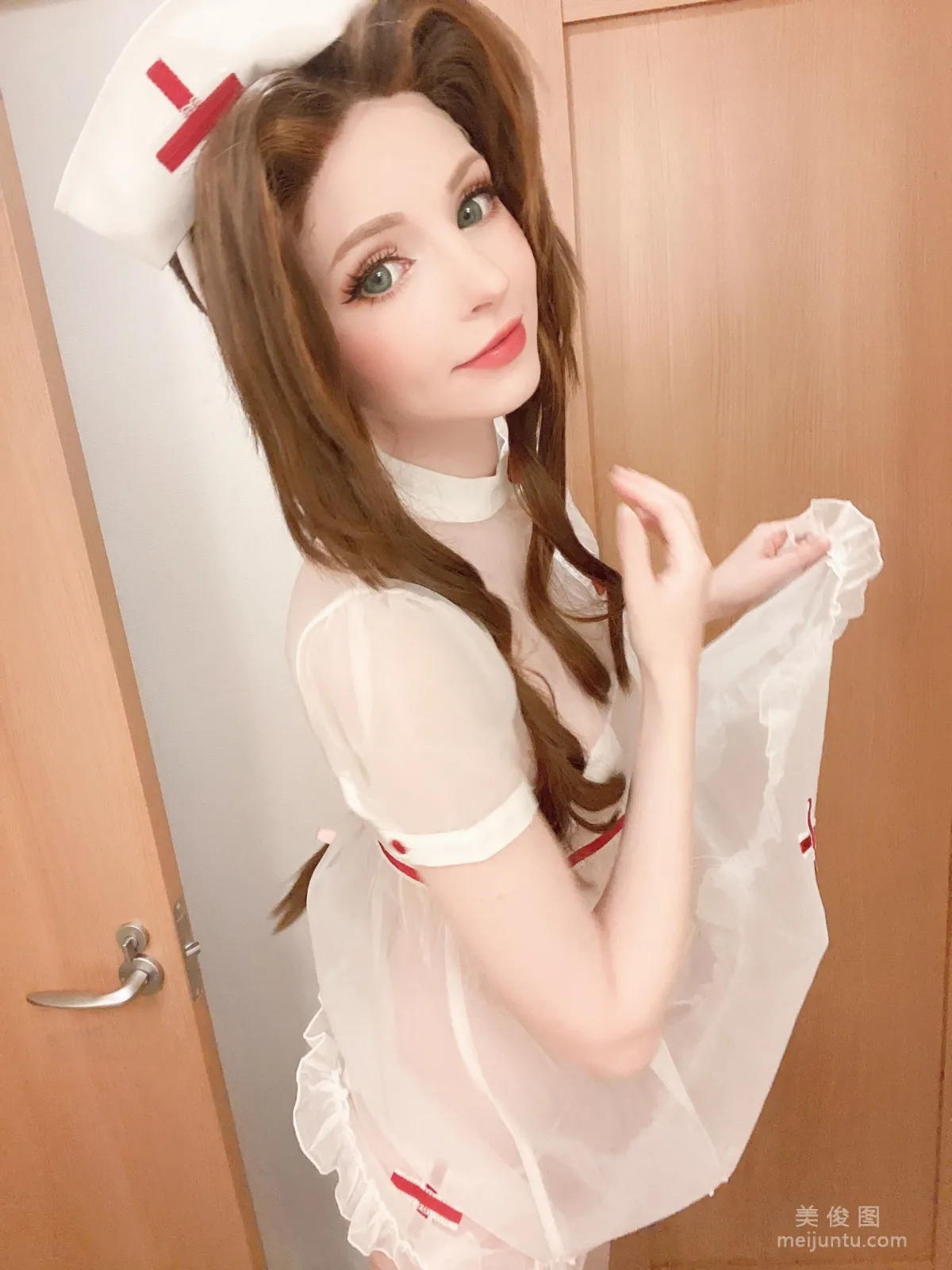 [網紅COSER] Peach milky - 愛麗絲護士 29