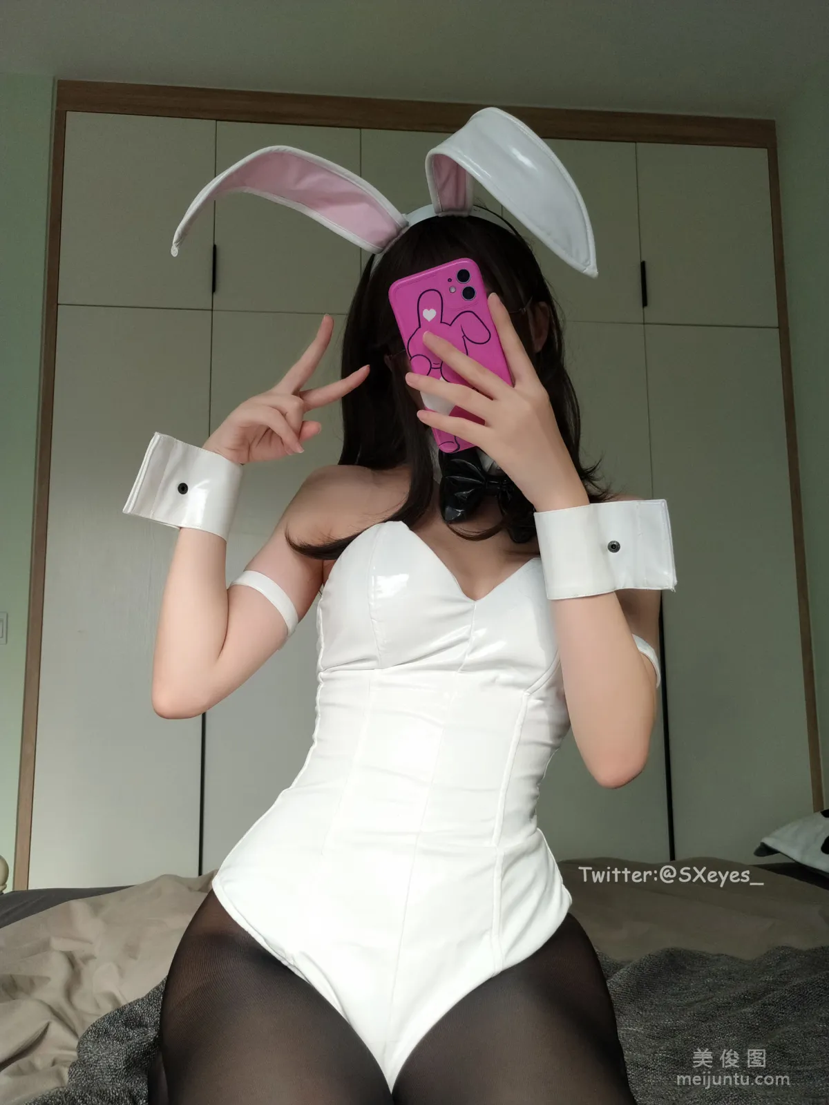 [网红COSER] 萌妹子眼酱大魔王w - 黑丝兔女郎9