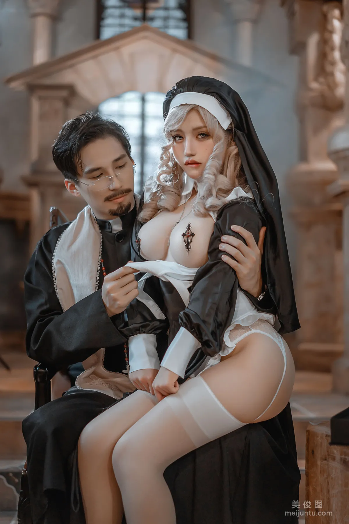 [網紅COSER] 一笑芳香沁寫真 - 神父修女 36