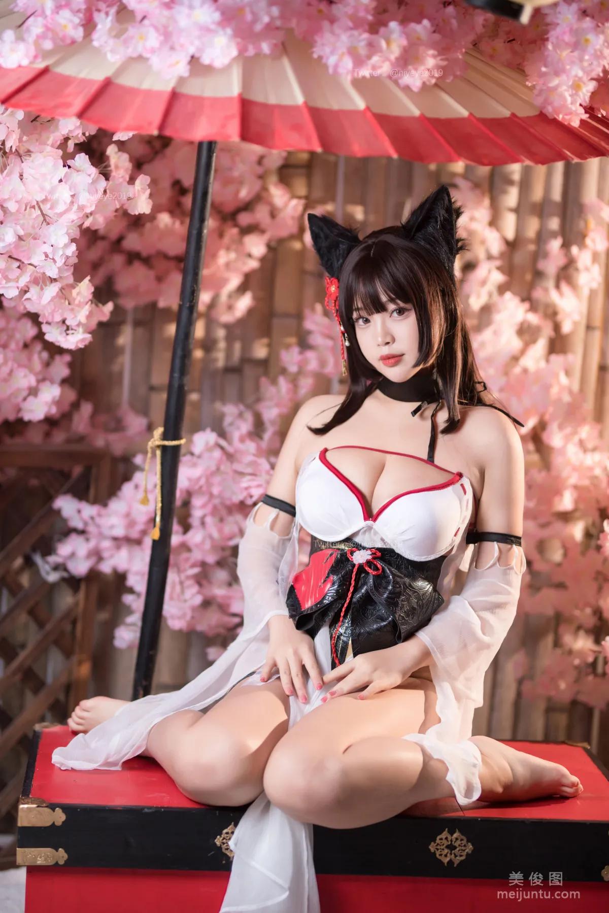[網紅COSER] 萌系小姐姐-白烨- - 濕身泳裝 17