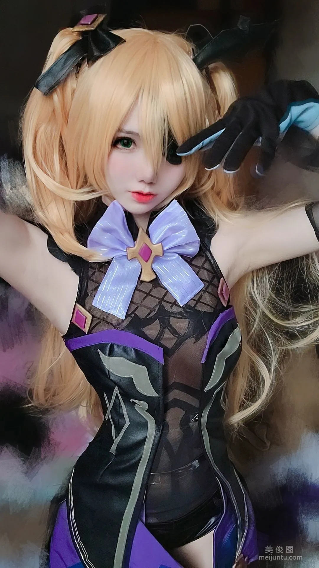 [网红COSER] Sally Dorasnow - Fischl Selfie1