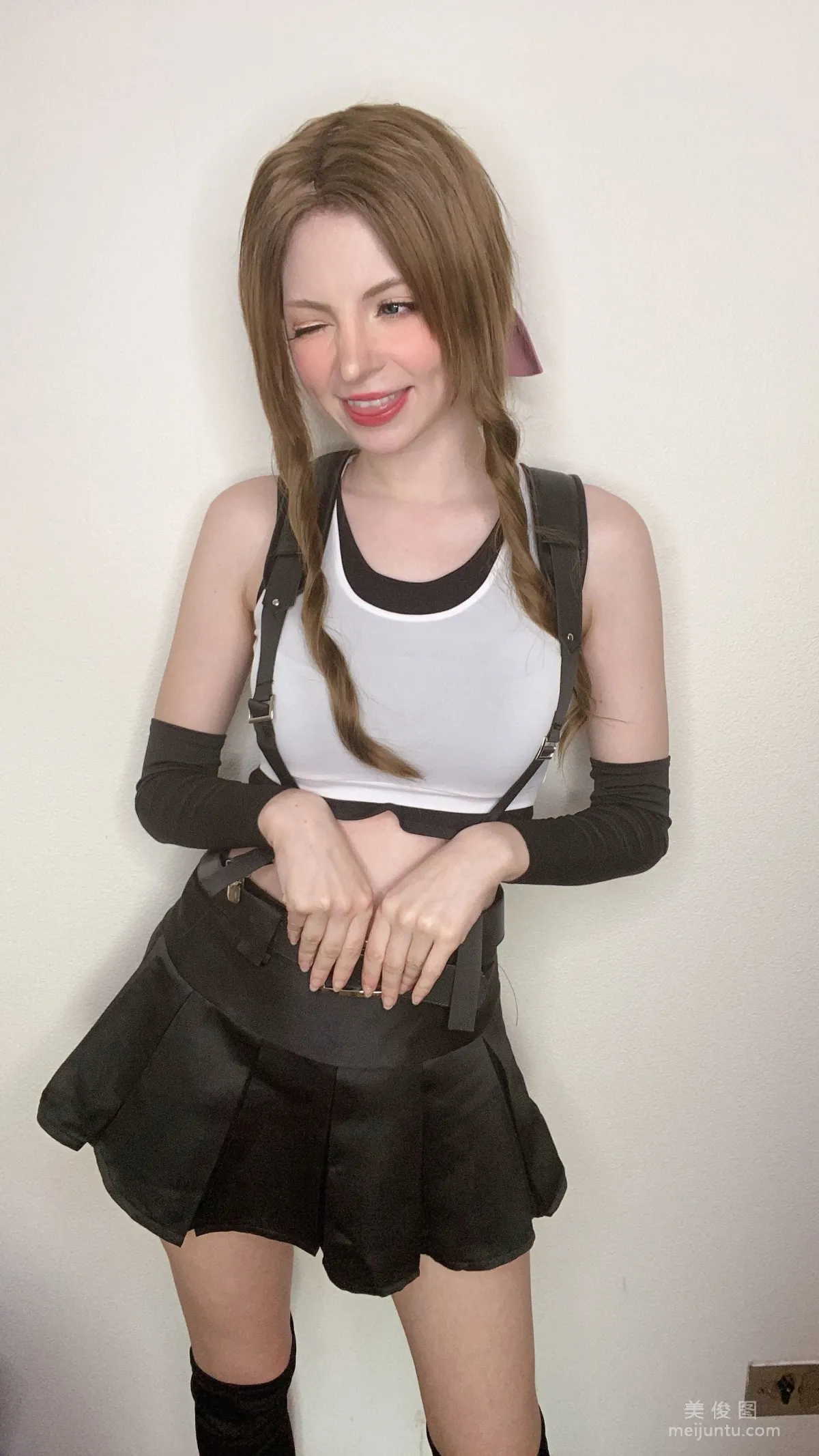 [網紅COSER] Peach milky - Aerith Tifa Swap 37