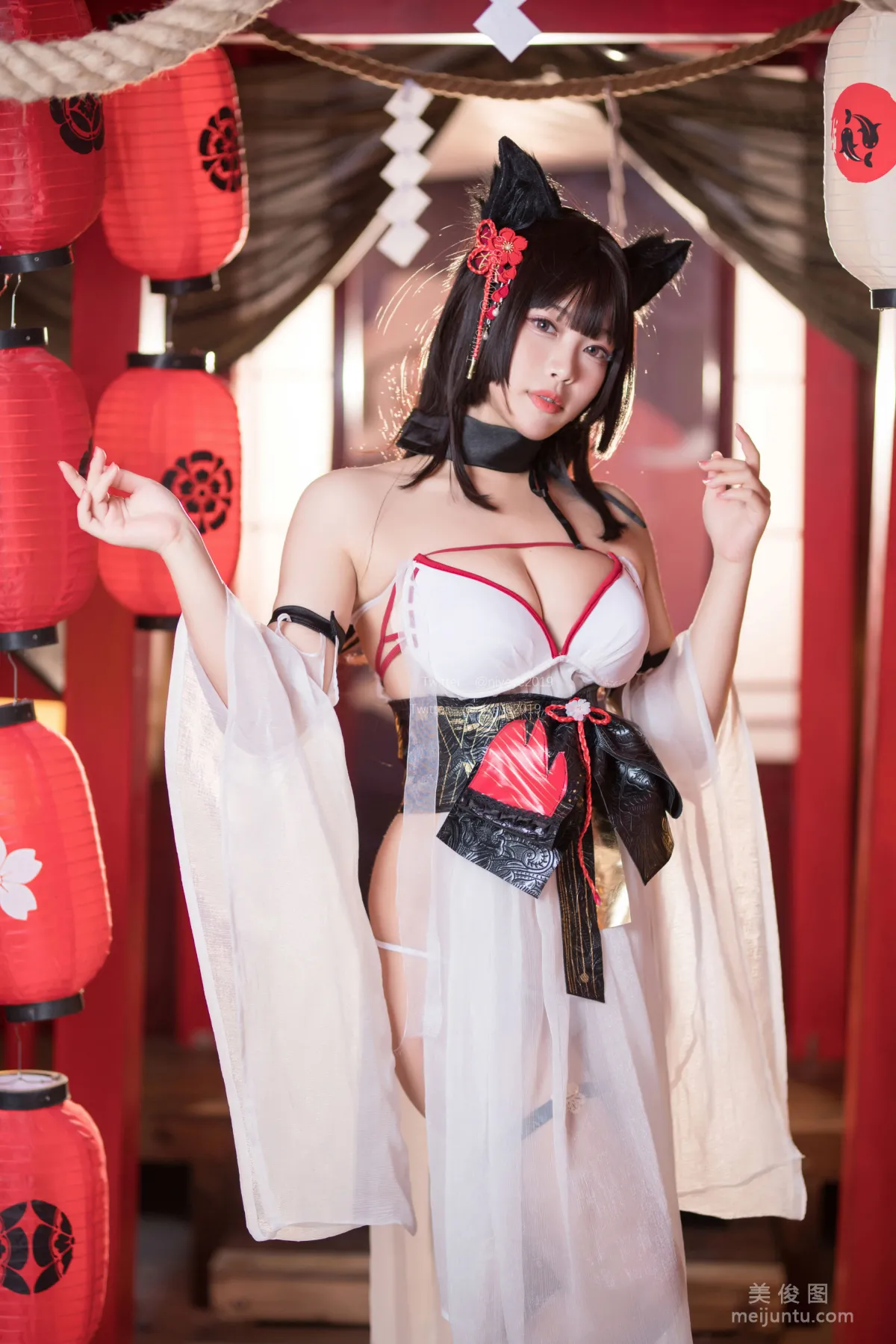 [網紅COSER] 萌系小姐姐-白烨- - 濕身泳裝 32