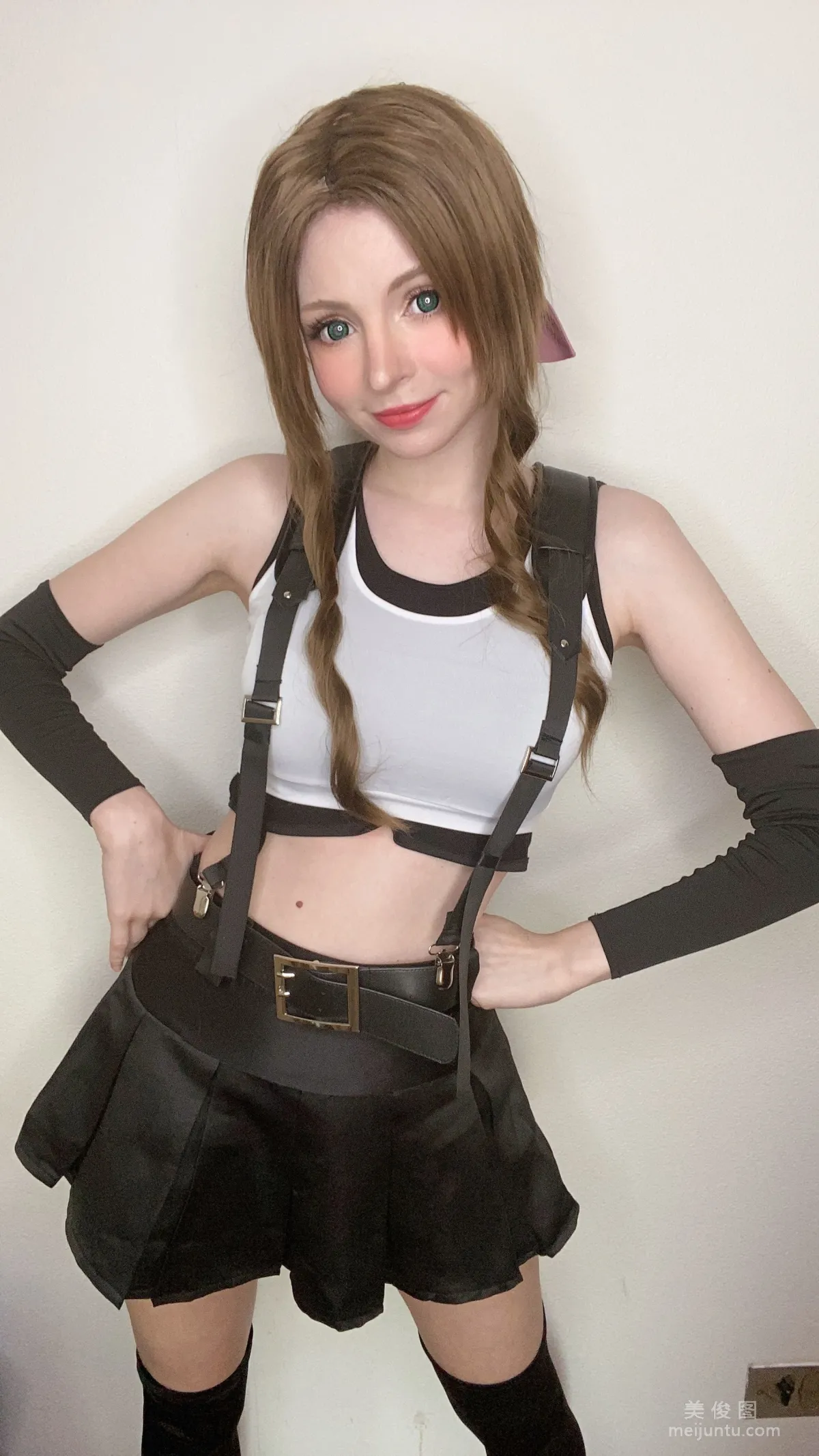 [網紅COSER] Peach milky - Aerith Tifa Swap 42