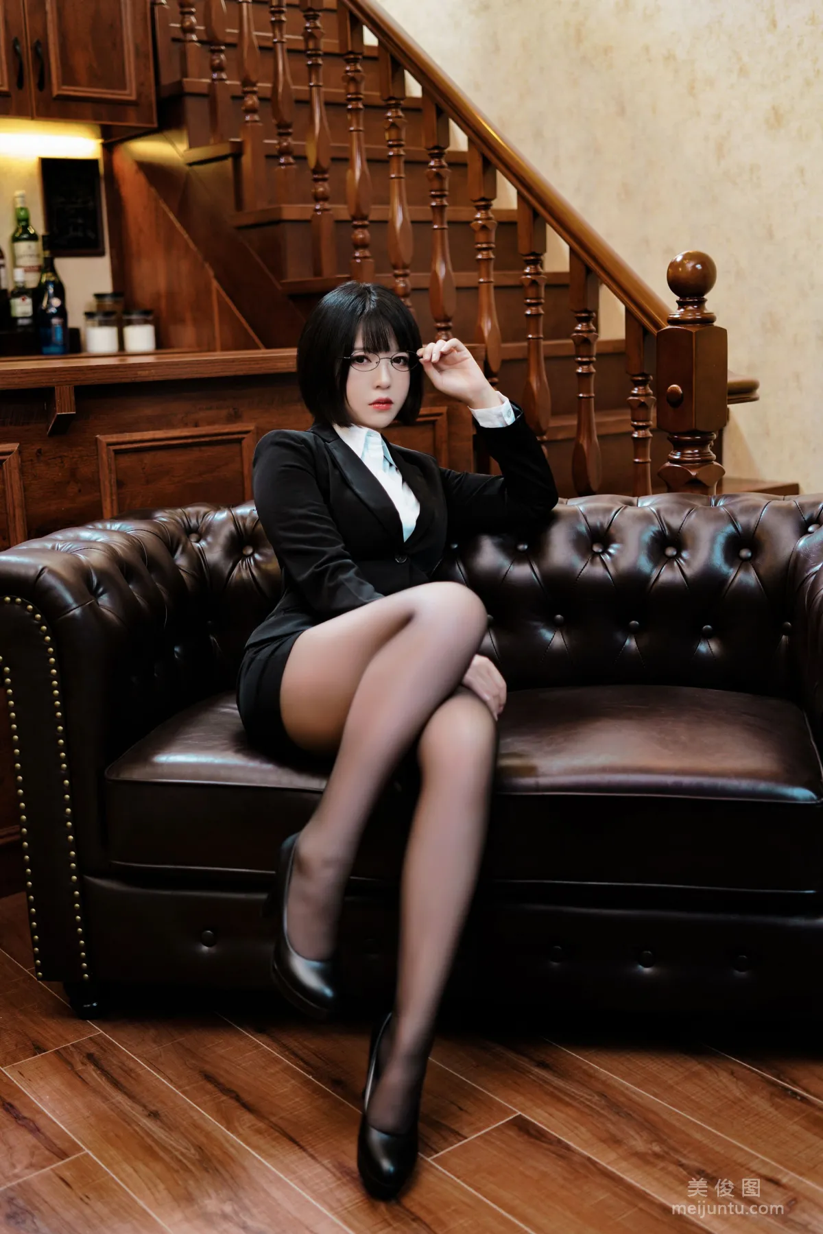[网红COSER] 半半子 - OL様2