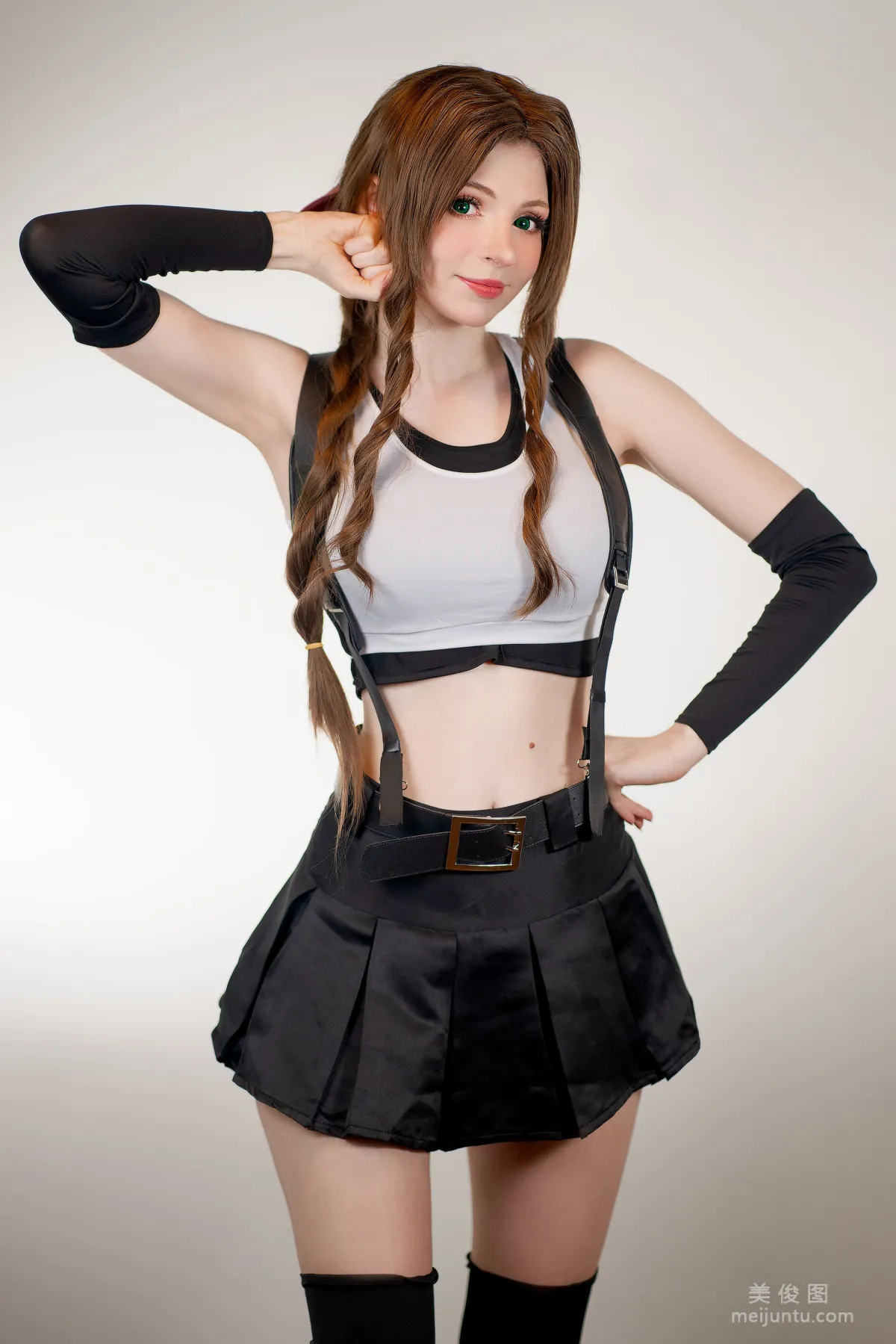 [网红COSER] Peach milky - Aerith Tifa Swap1
