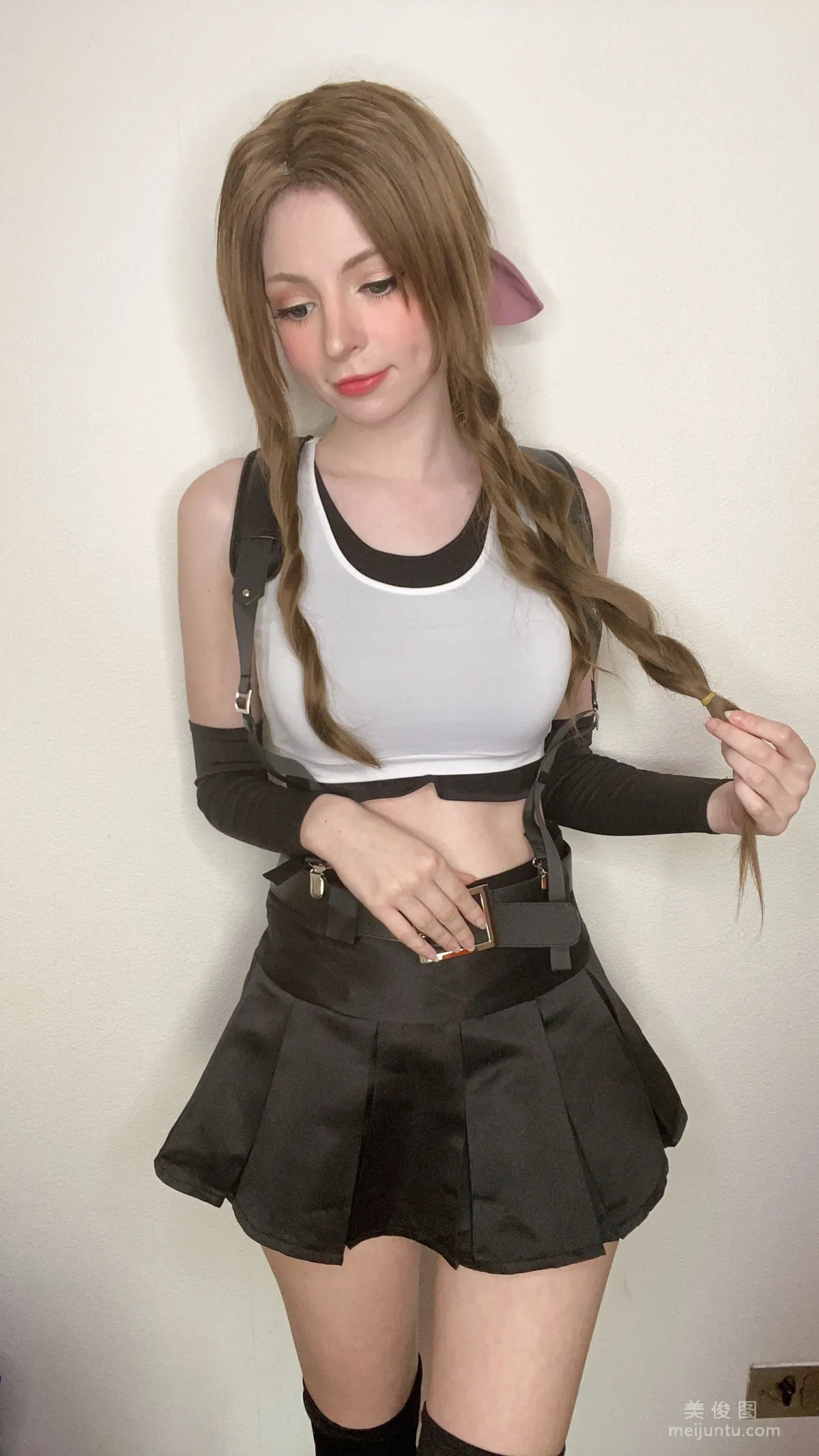 [網紅COSER] Peach milky - Aerith Tifa Swap 49