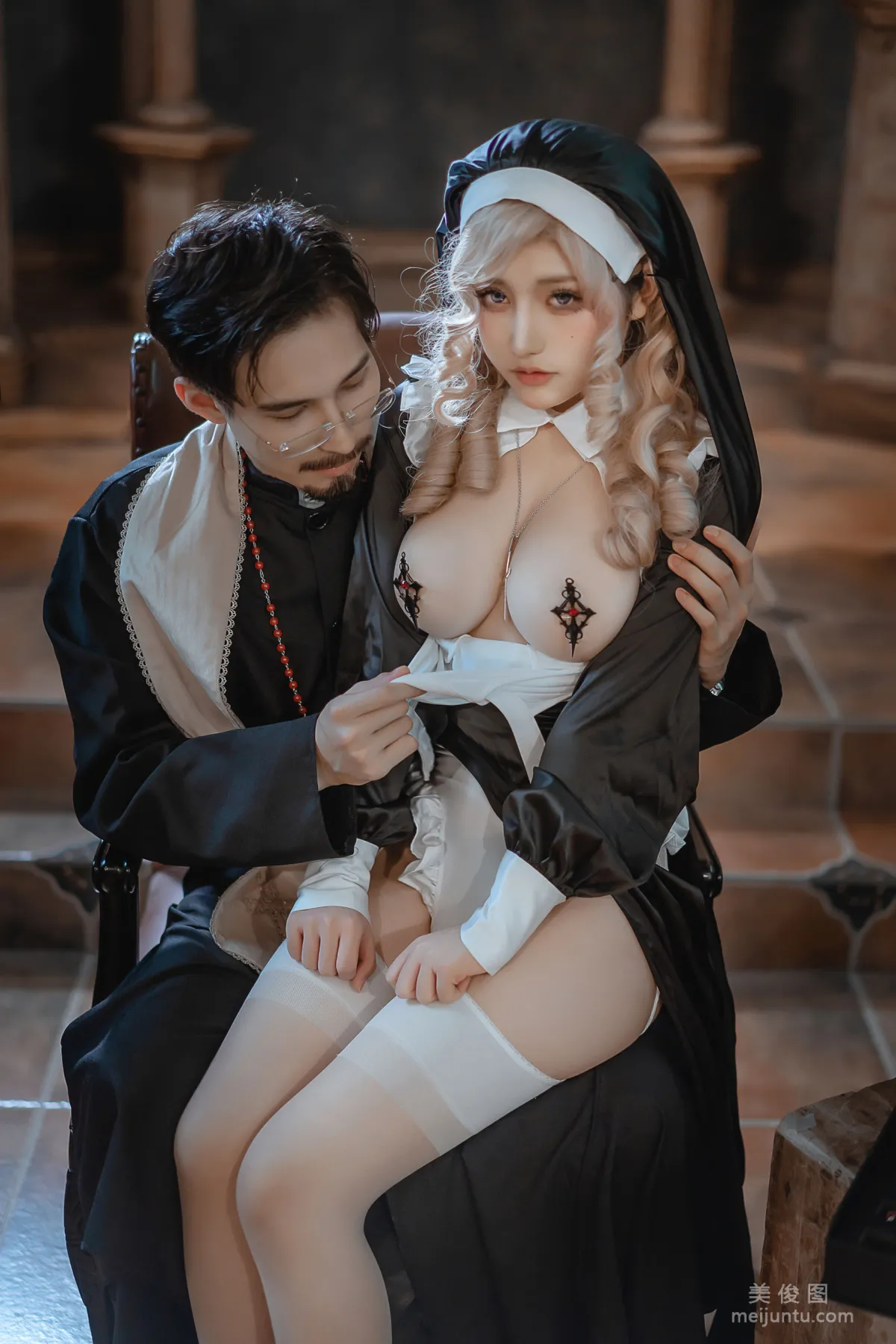 [網紅COSER] 一笑芳香沁寫真 - 神父修女 20