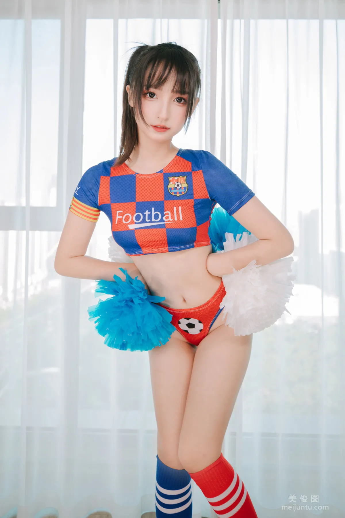 [網紅COSER] 蘿莉神楽闆真冬 之 拉拉隊少女 104