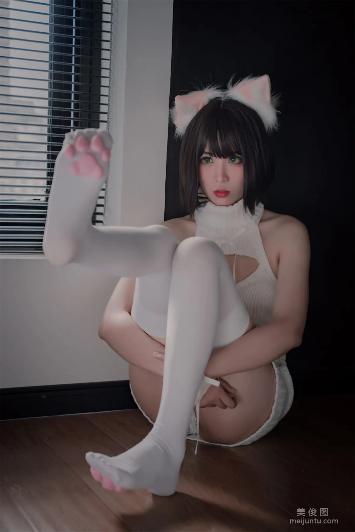 [網紅COSER] 軒蕭學姐 - 貓爪襪 18