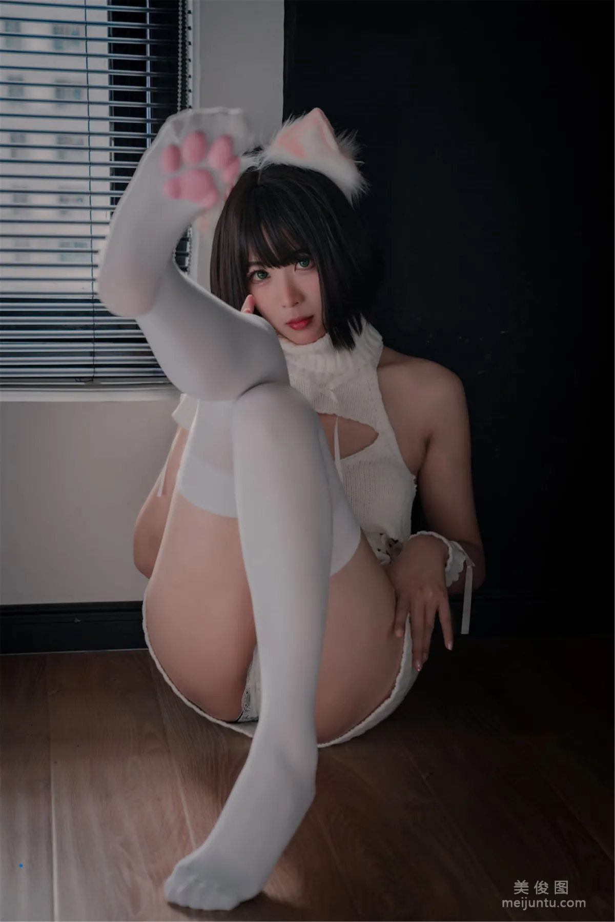 [網紅COSER] 軒蕭學姐 - 貓爪襪 19