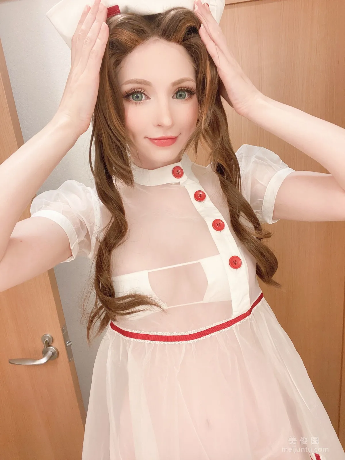 [網紅COSER] Peach milky - 愛麗絲護士 33