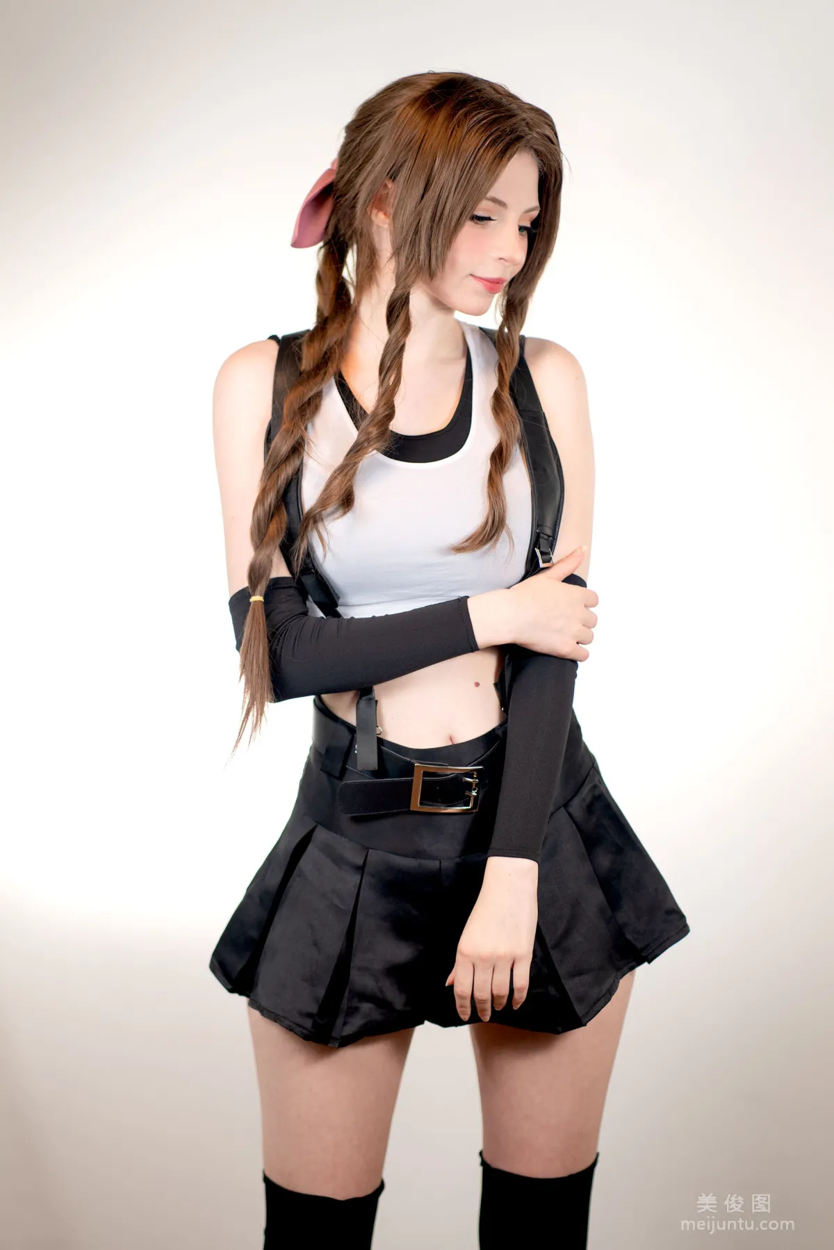 [網紅COSER] Peach milky - Aerith Tifa Swap 15