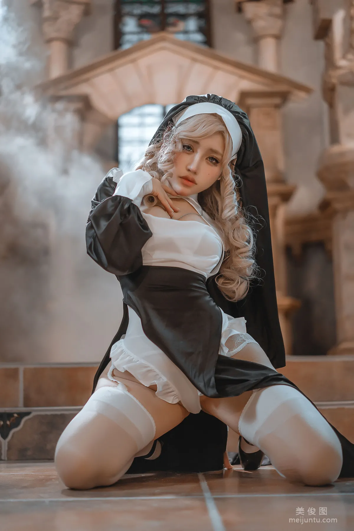 [網紅COSER] 一笑芳香沁寫真 - 神父修女 33