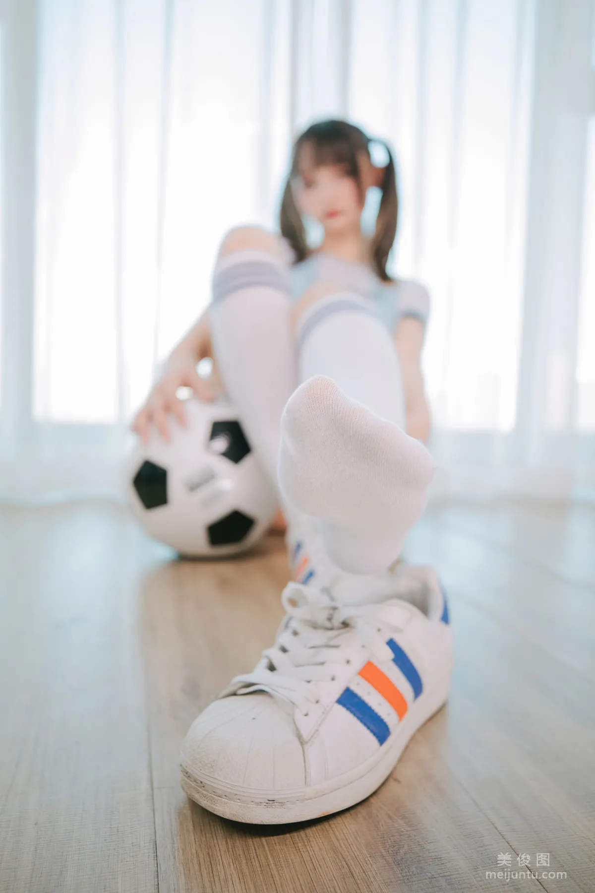 [網紅COSER] 蘿莉神楽闆真冬 之 拉拉隊少女 73