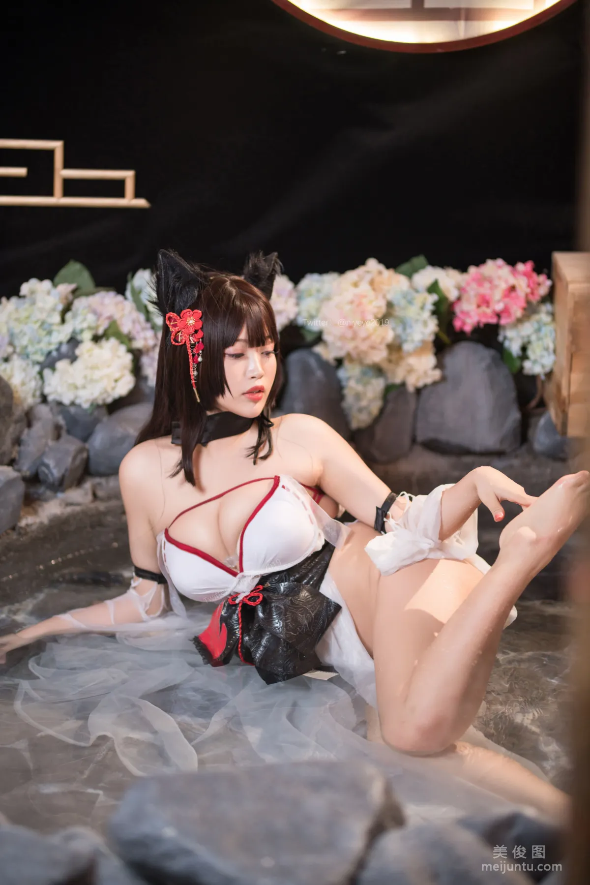 [網紅COSER] 萌系小姐姐-白烨- - 濕身泳裝 55