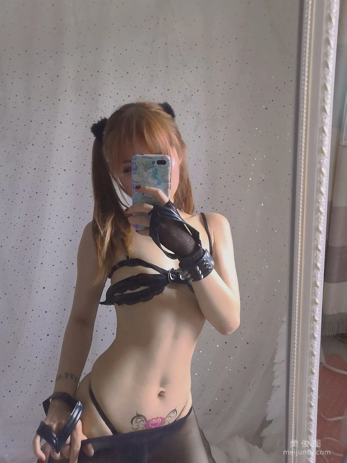 [網紅COSER] 钛合金大粑粑 - 五指襪小惡魔 23