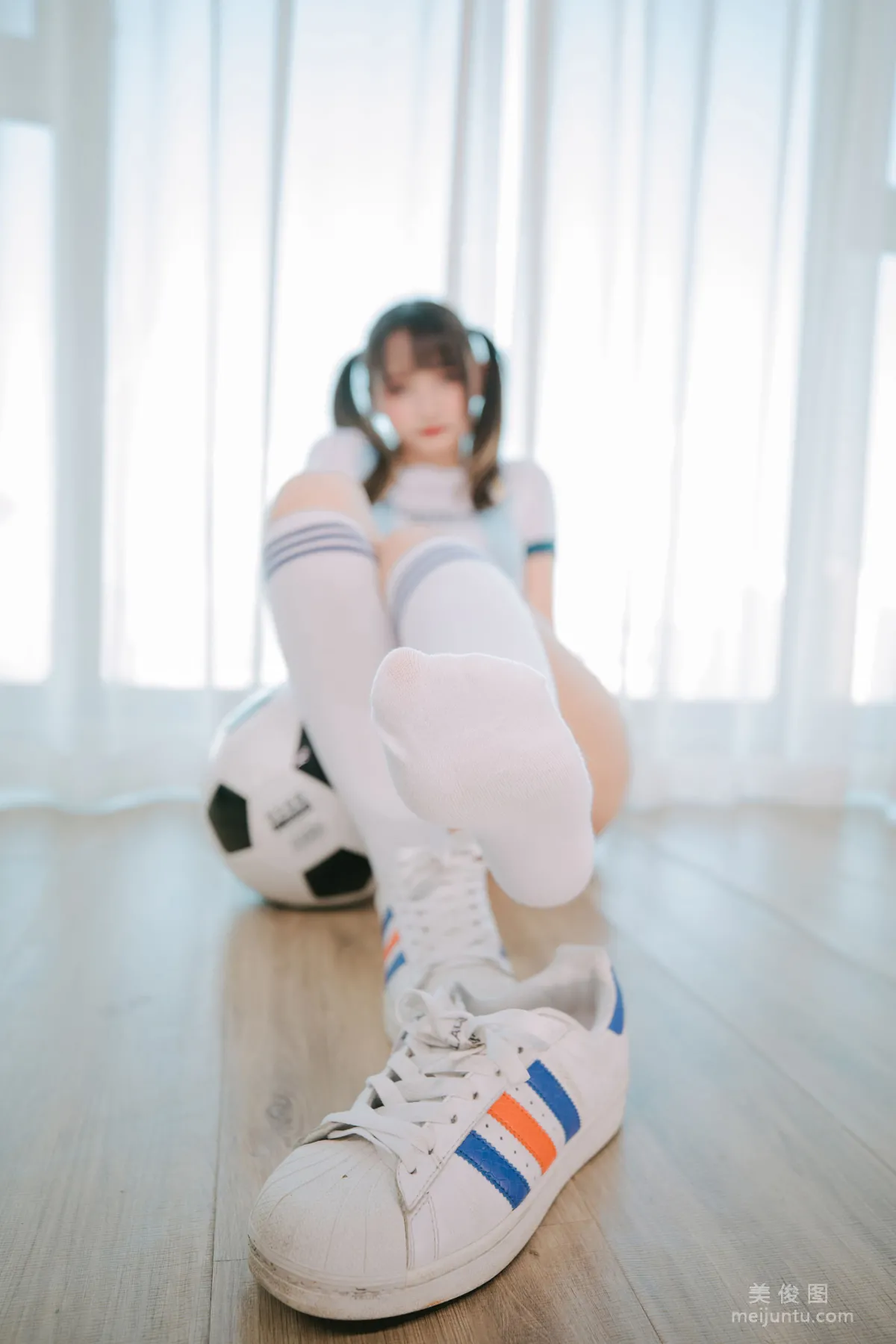 [網紅COSER] 蘿莉神楽闆真冬 之 拉拉隊少女 72