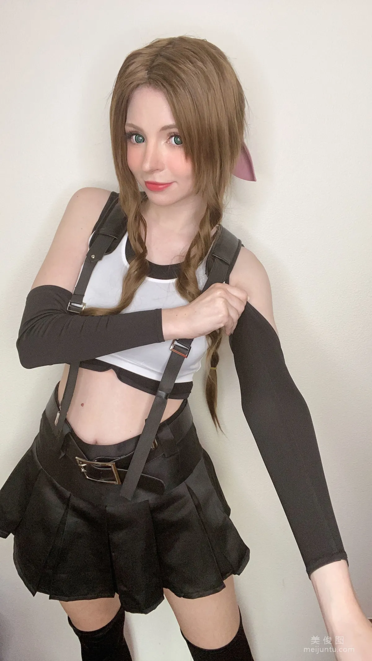 [網紅COSER] Peach milky - Aerith Tifa Swap 40