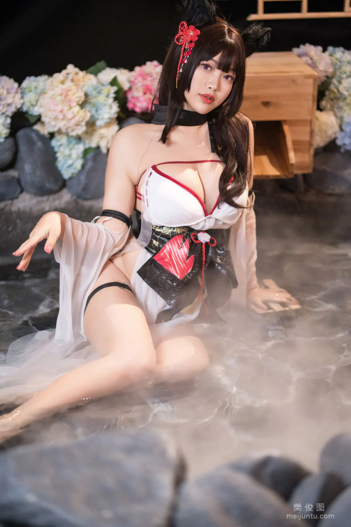 [網紅COSER] 萌系小姐姐-白烨- - 濕身泳裝 53