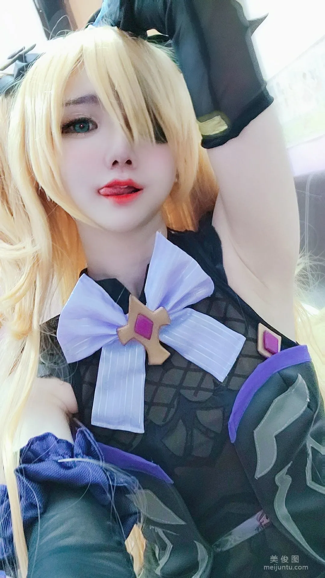 [网红COSER] Sally Dorasnow - Fischl Selfie2