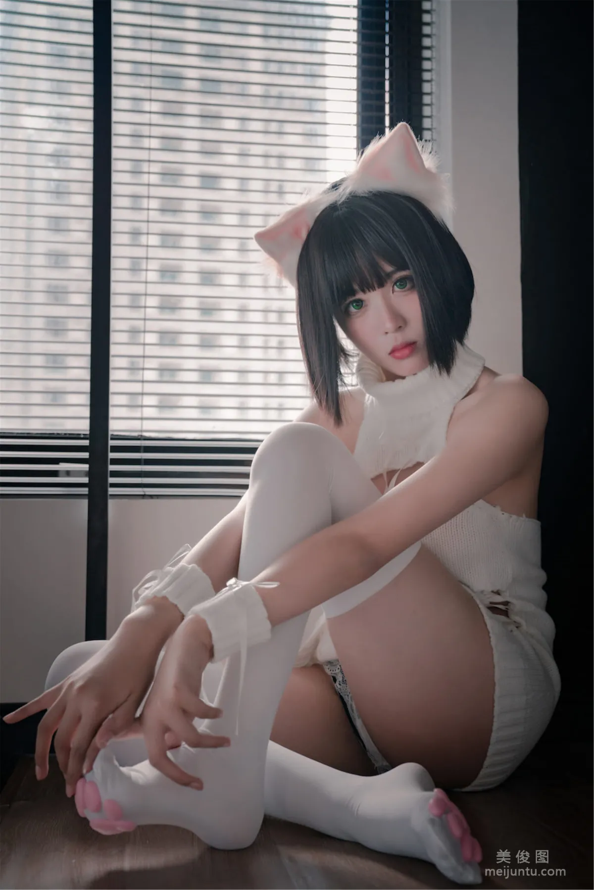 [網紅COSER] 軒蕭學姐 - 貓爪襪 30