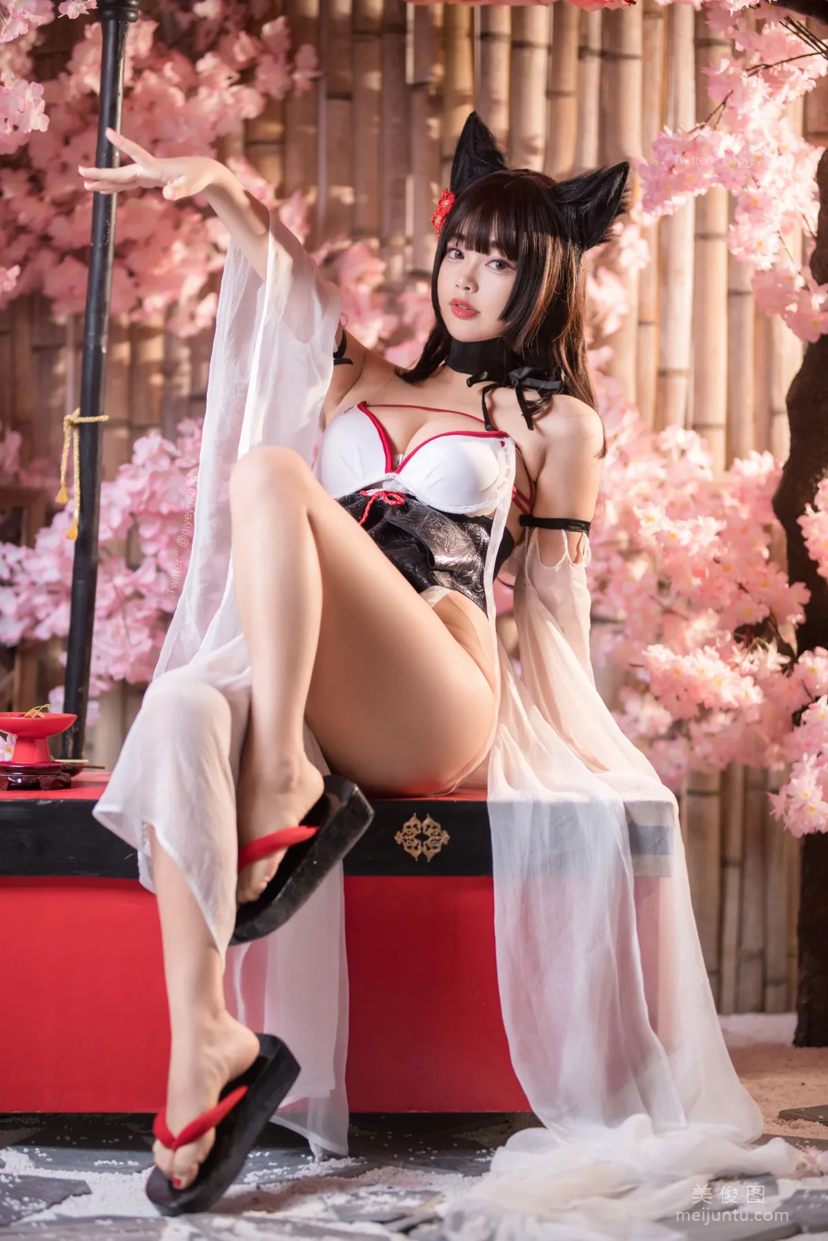 [網紅COSER] 萌系小姐姐-白烨- - 濕身泳裝 9