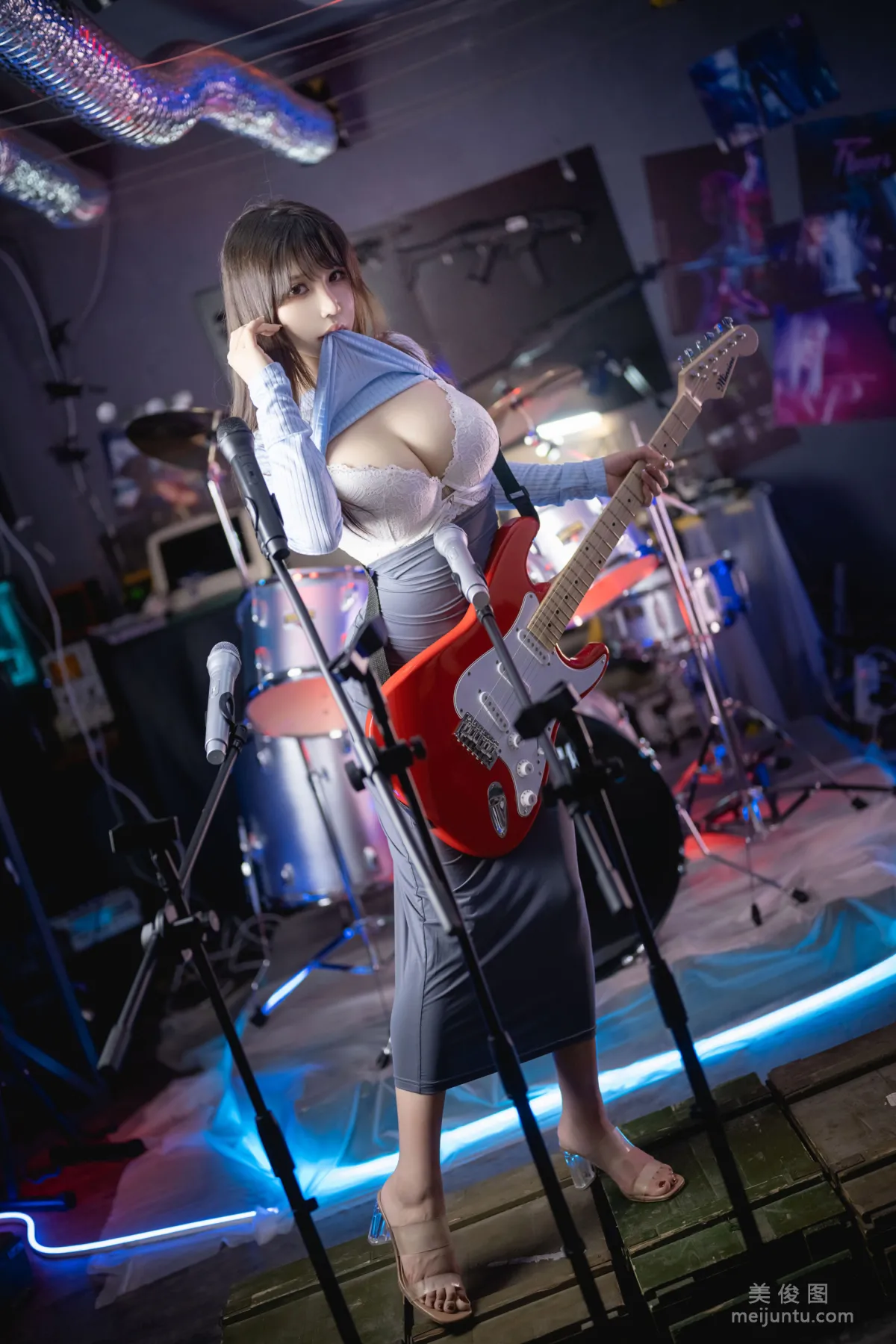 [網紅COSER] 二次元妹子抱走莫子aa - 吉他妹妹 11