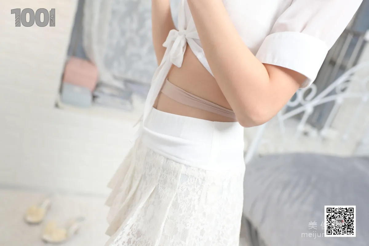 [一千零一夜IESS] 模特 Lucy 《濃縮膠囊》 絲足寫真集 72