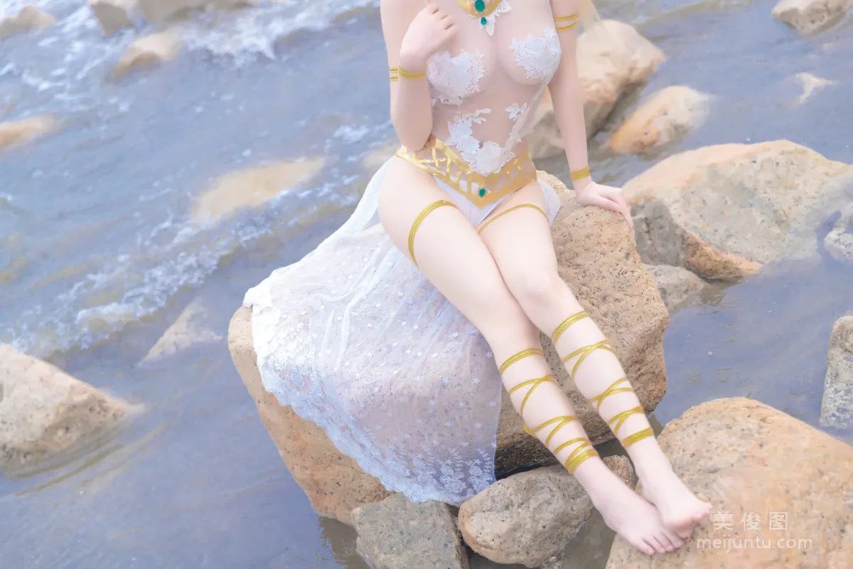 [網紅COSER] 尤物清水由乃 - 瑪麗蘿絲白色泳衣 17